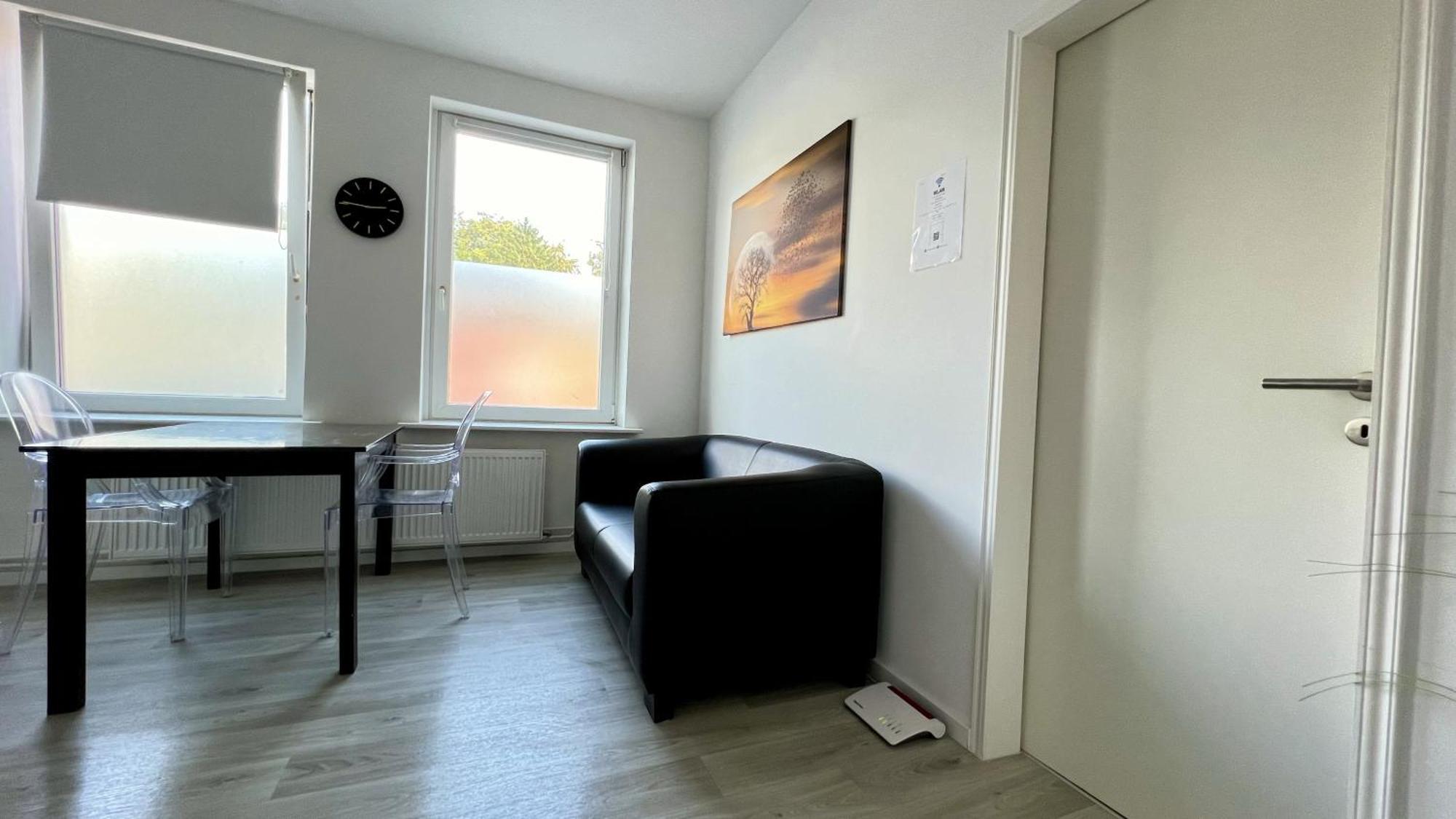 Studio-Apartments Fuer Monteure & Businessgaeste Zentral In Neumuenster Exterior photo