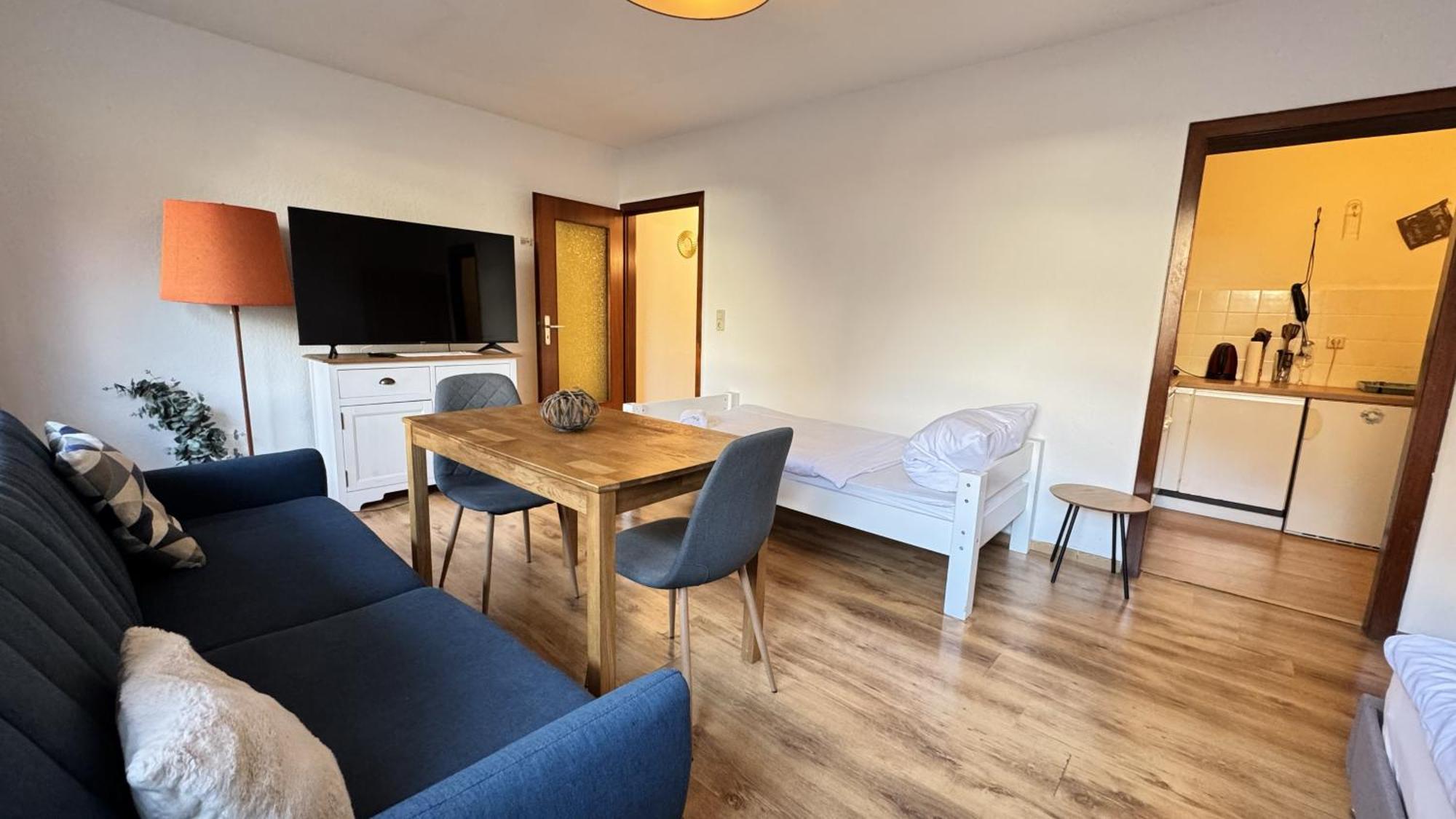 Studio-Apartments Fuer Monteure & Businessgaeste Zentral In Neumuenster Exterior photo