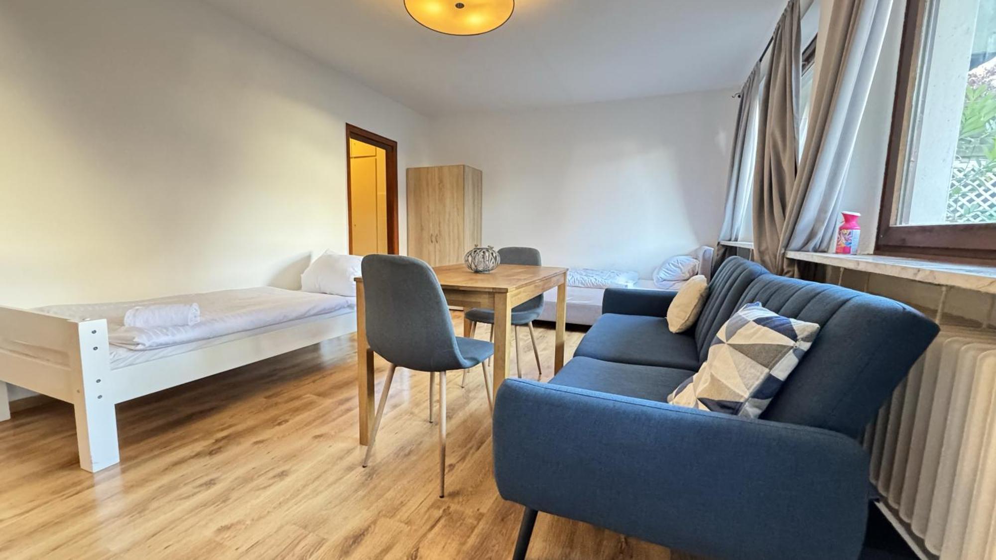 Studio-Apartments Fuer Monteure & Businessgaeste Zentral In Neumuenster Exterior photo