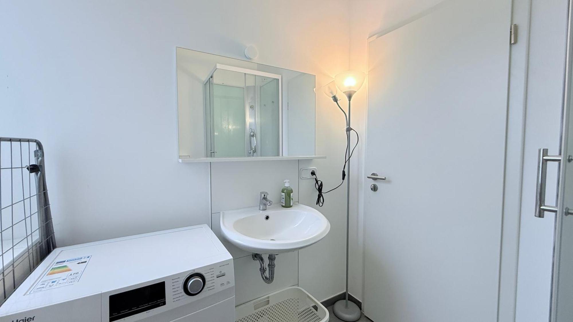 Studio-Apartments Fuer Monteure & Businessgaeste Zentral In Neumuenster Exterior photo